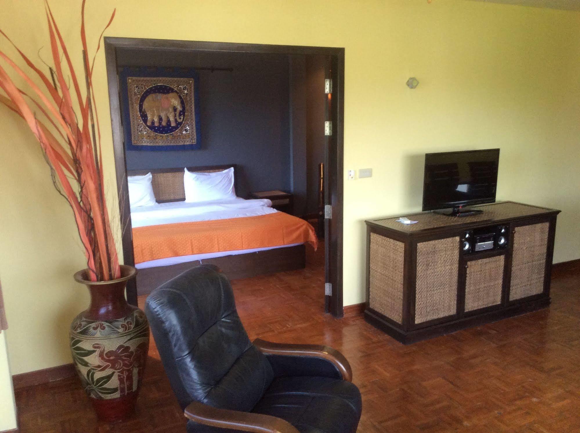 Cocco Resort Pattaya Ngoại thất bức ảnh